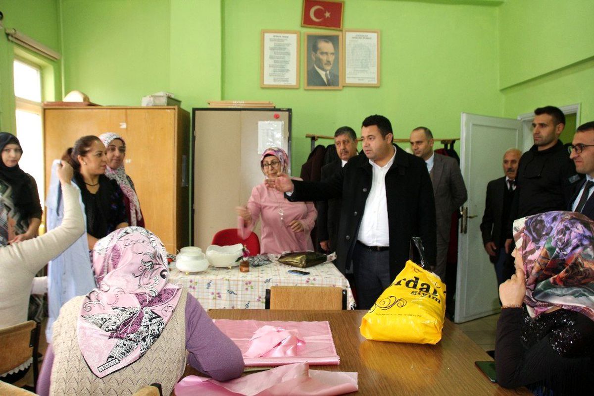 Kaymakam Avcı\'dan Halk Eğitim Merkezi Müdürlüğüne ziyaret
