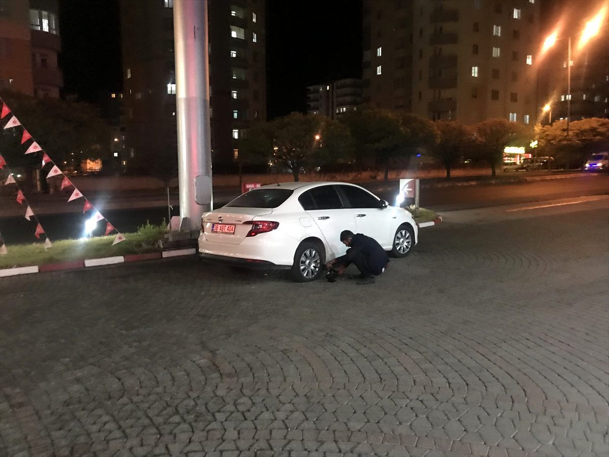 Kayseri\'de bıçaklı saldırıya uğrayan bir kişi petrol istasyonuna sığındı