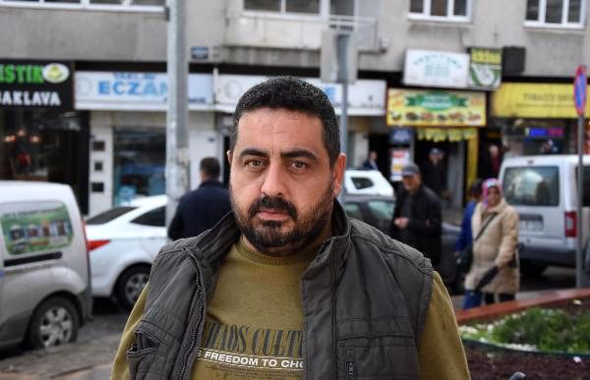 Kızını darbettiğini iddia ettiği öğretmene diğer veliler sahip çıktı
