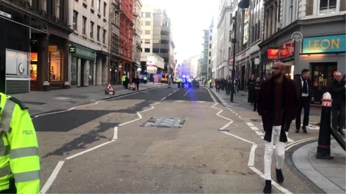 Londra Köprüsü\'nde bıçaklı saldırı iddiası
