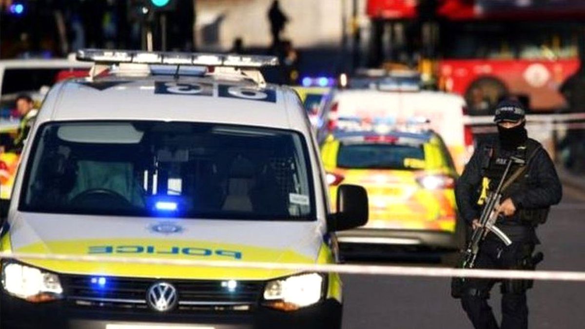 Londra Köprüsü, silah sesleri sonrası kordon altına alındı
