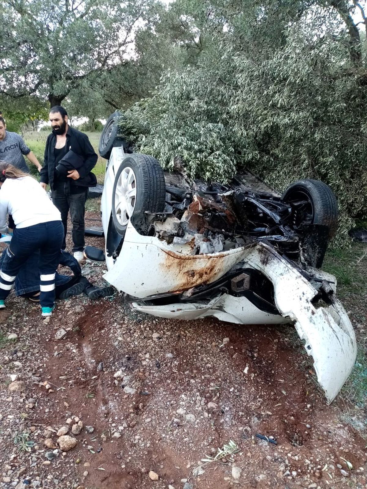 Muğla\'da otomobil devrildi: 3 yaralı