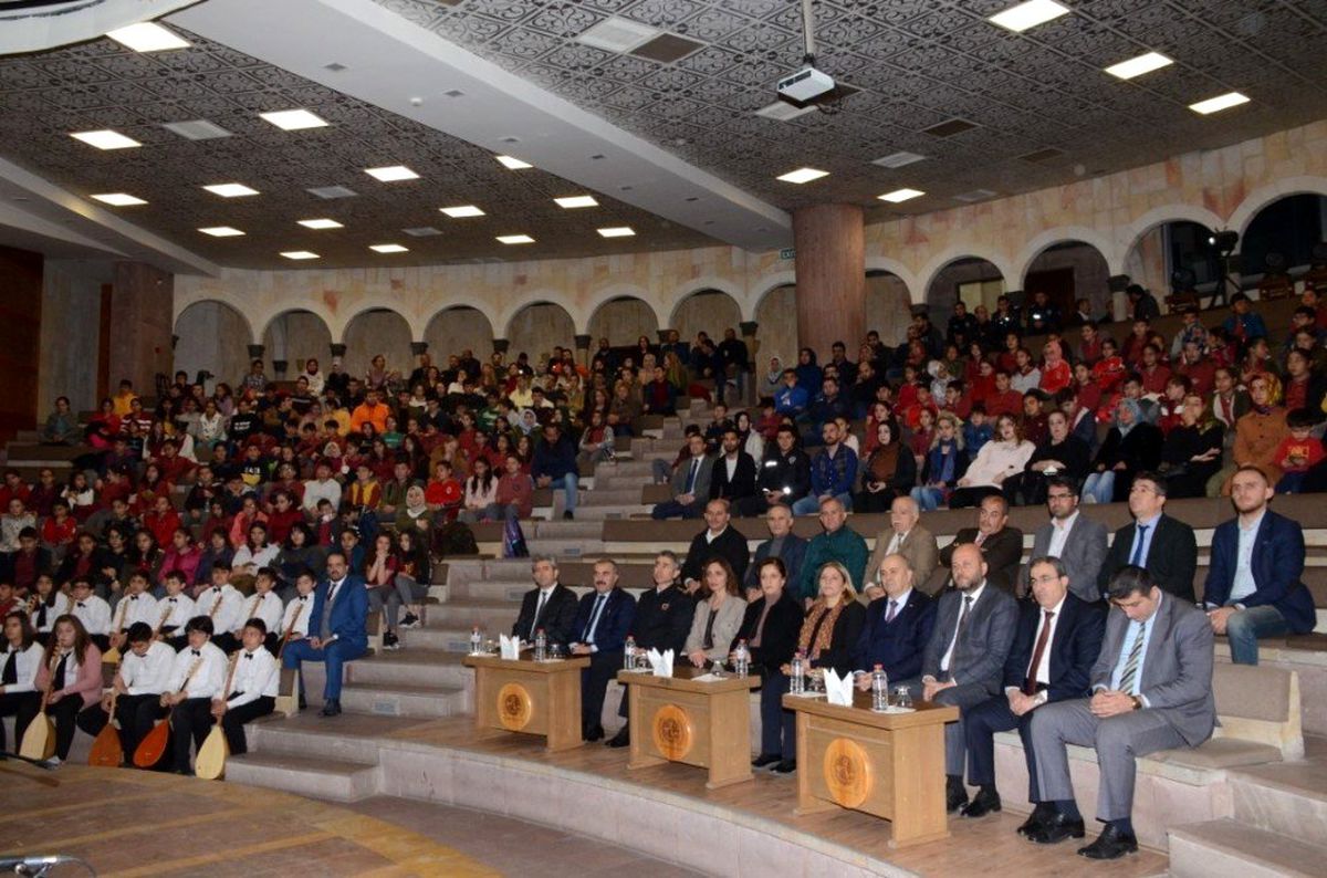 Nevşehir\'de "Gelecek Senin Ellerinde" proje kapanış töreni yapıldı