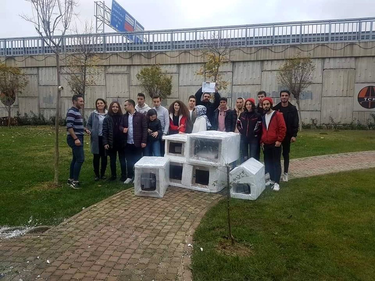 Öğrencilerden örnek davranış
