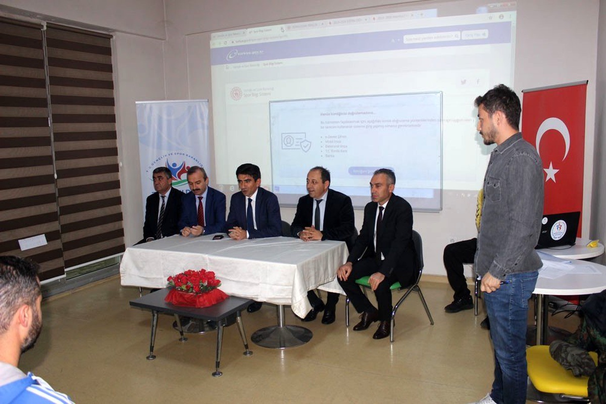 "Okul Sporları Planlama ve Değerlendirme" toplantısı yapıldı