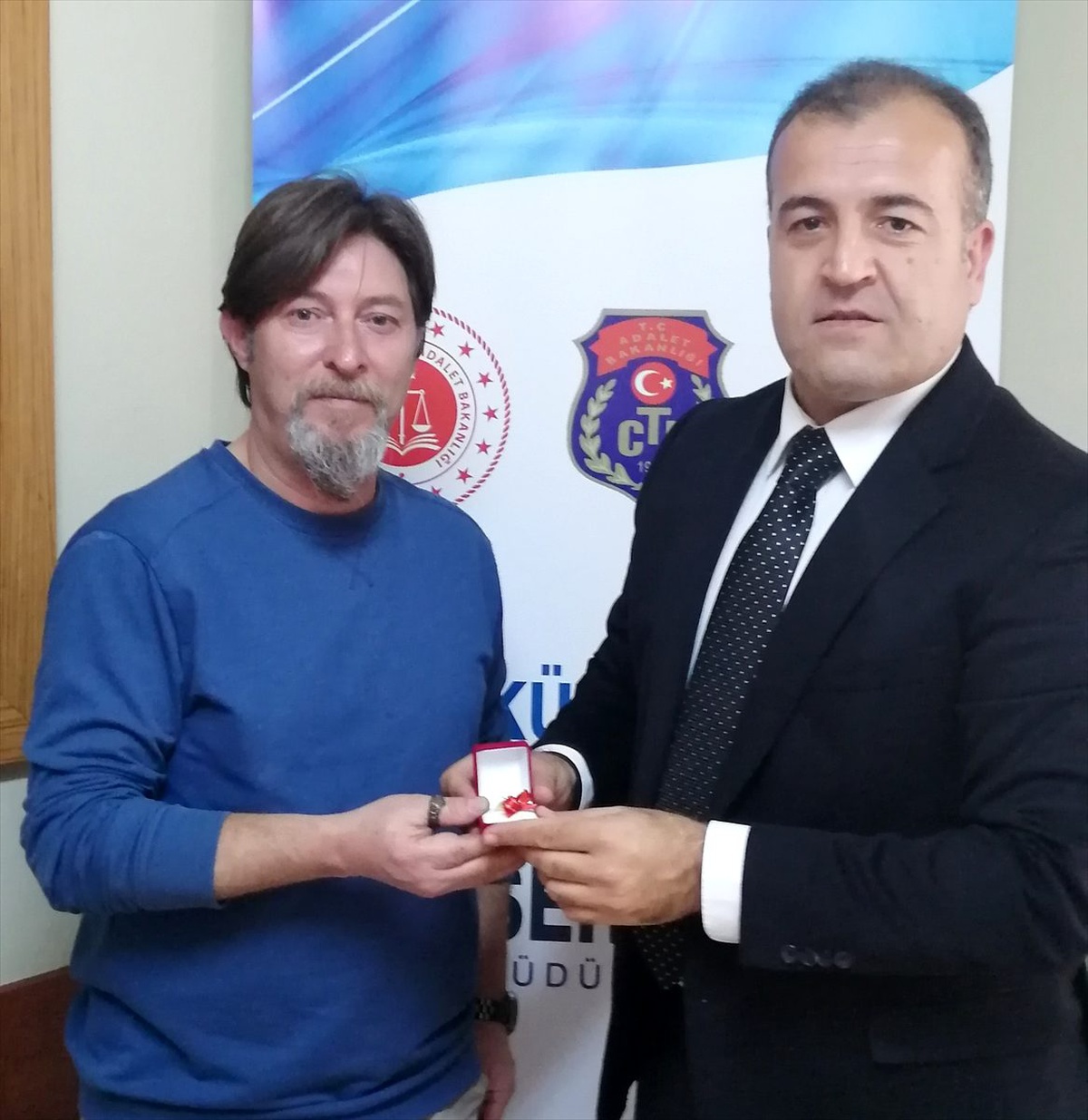 Öykü yarışmasında dereceye giren eski hükümlü ödüllendirildi