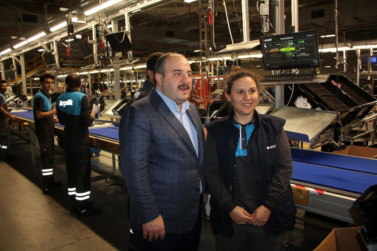 Sanayi Bakanı Varank, Tekirdağ\'da fabrikaları ziyaret etti
