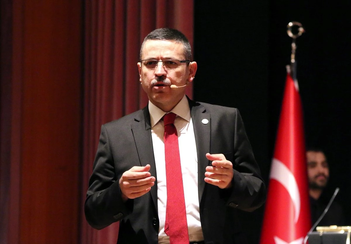 Sayıştay Başkanı Seyit Ahmet Baş, öğrencilerle buluştu