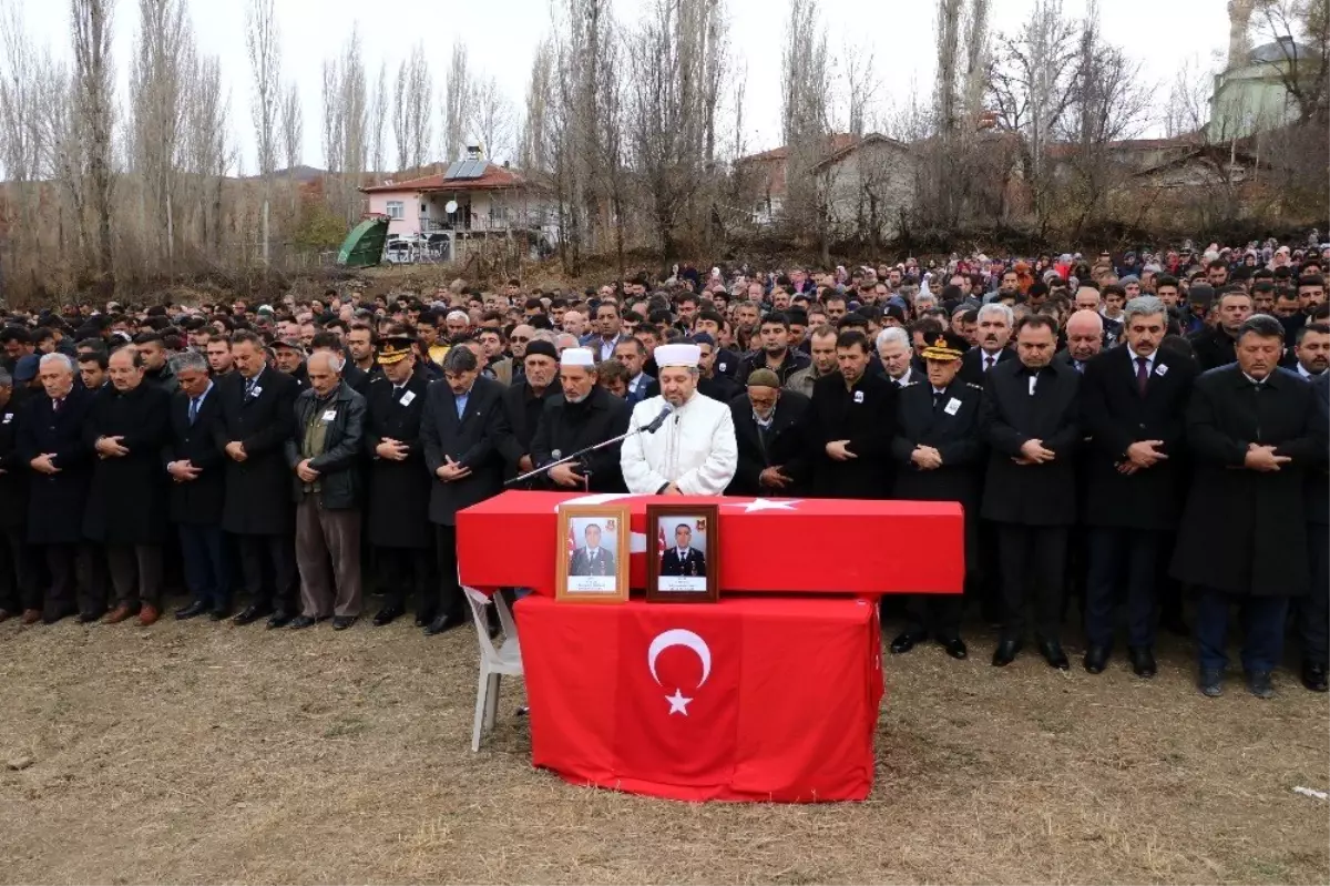 Şehit Duymaz son yolculuğuna uğurlandı