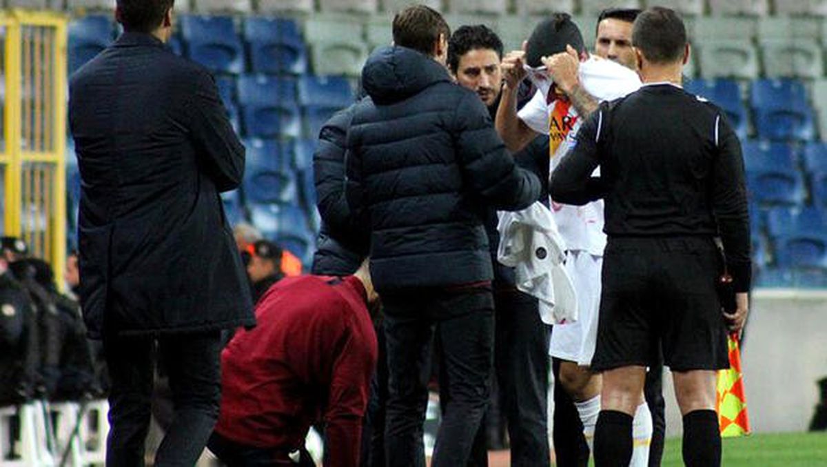 Başakşehir maçında olay! Kanlar içinde...