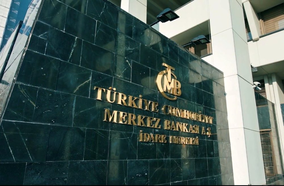 TCMB: "Döviz kuru oynaklıkları azaldı, faizler belirgin olarak geriledi"