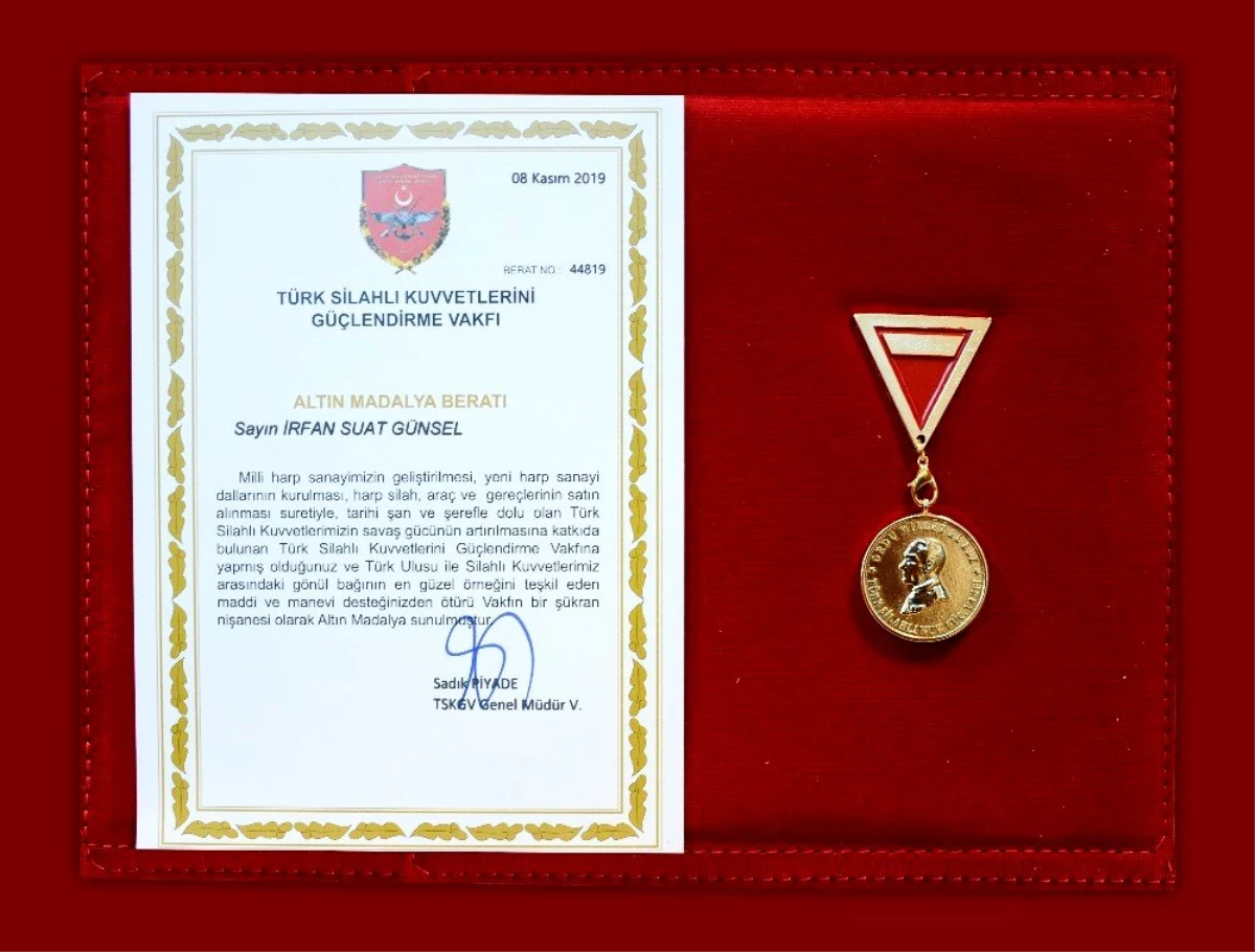 Türk Silahlı Kuvvetlerini Güçlendirme Vakfından Prof. Dr. Günsel\'e altın madalya