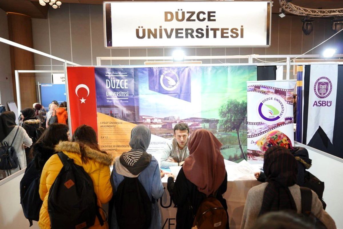 Üniversite adaylarını bilgilendirmeye