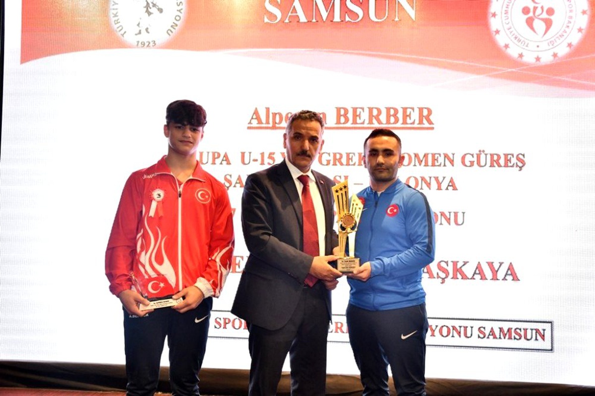 Vali Kaymak: "İsteğimiz Samsunspor\'un Süper Lig\'e çıkması"