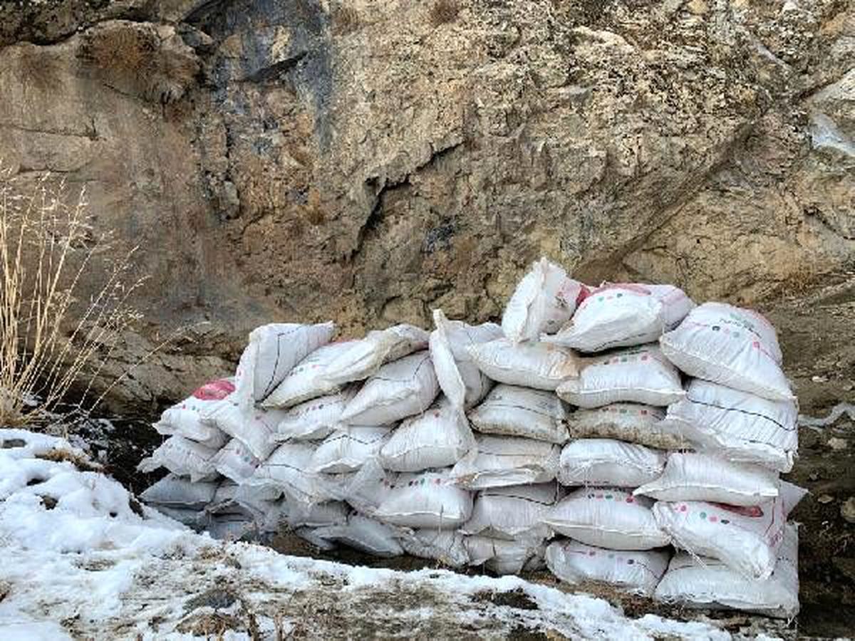 Van\'da, PKK\'ya ait 2 ton \'amonyum nitrat\' ele geçirildi