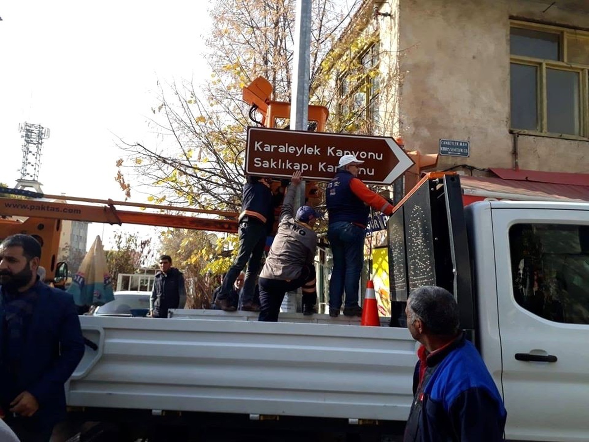 Yeni Keşif Kanyonlar için yön tabelası asılmaya başlandı