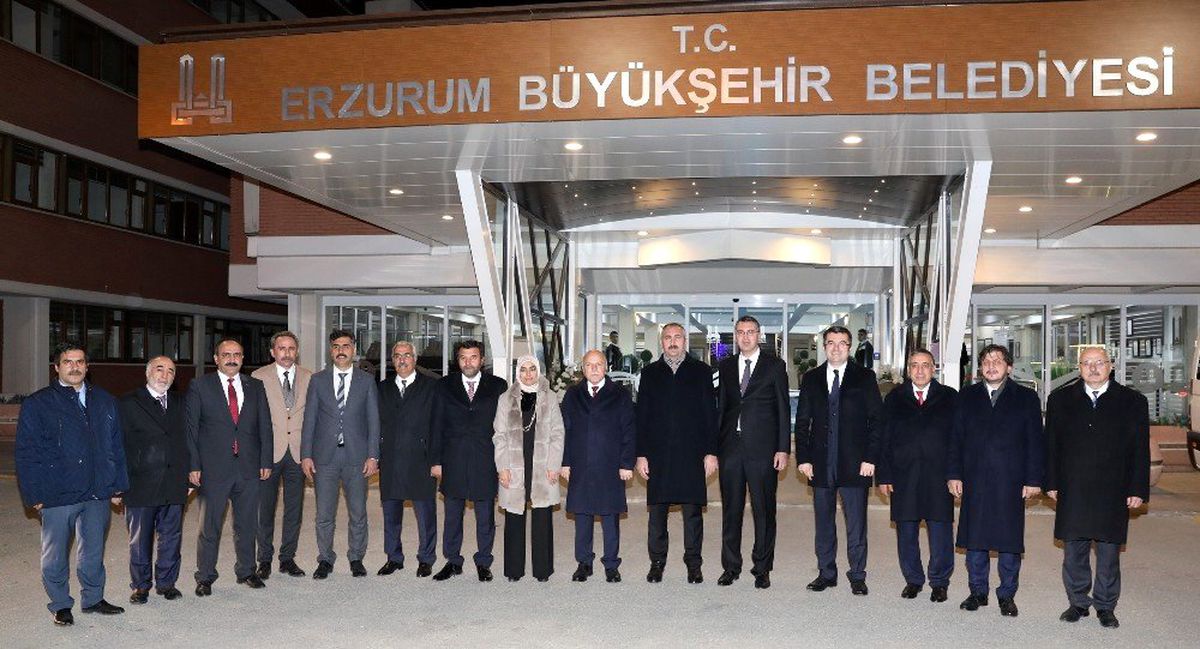 Adalet Bakanı Gül\'den Büyükşehir\'e ziyaret