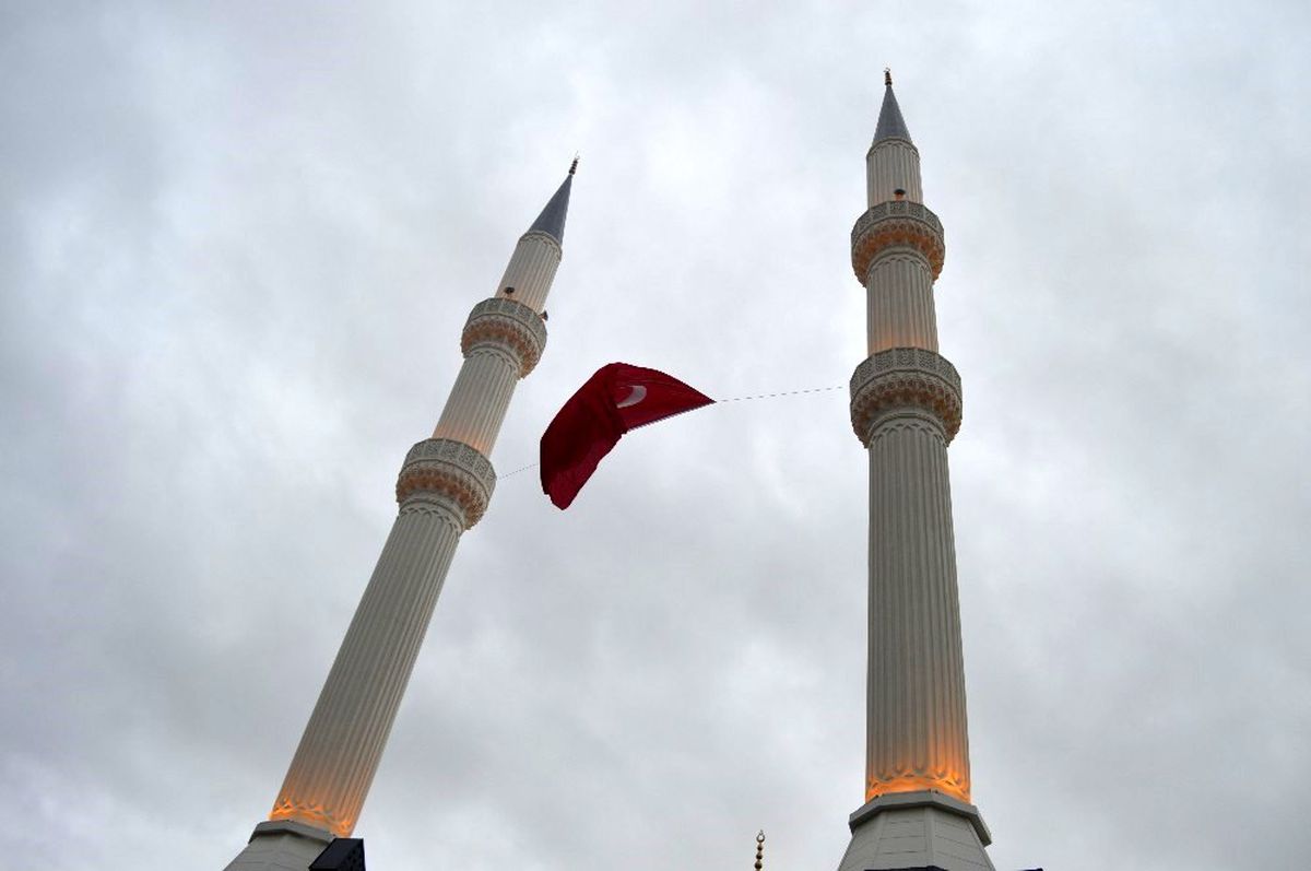 Ağrı\'ya hayırsever işadamından cami
