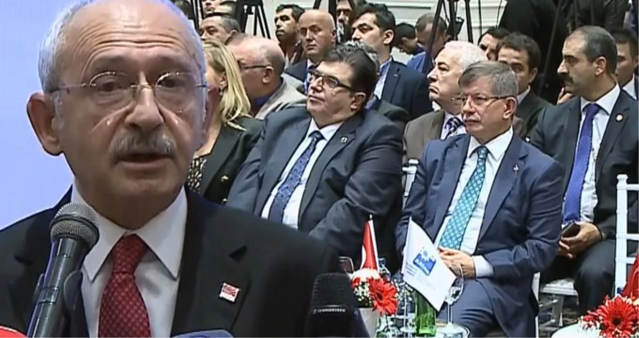 AK Parti\'den ayrılan Ahmet Davutoğlu, Kılıçdaroğlu\'nun konuşma yaptığı dernekte görüntülendi