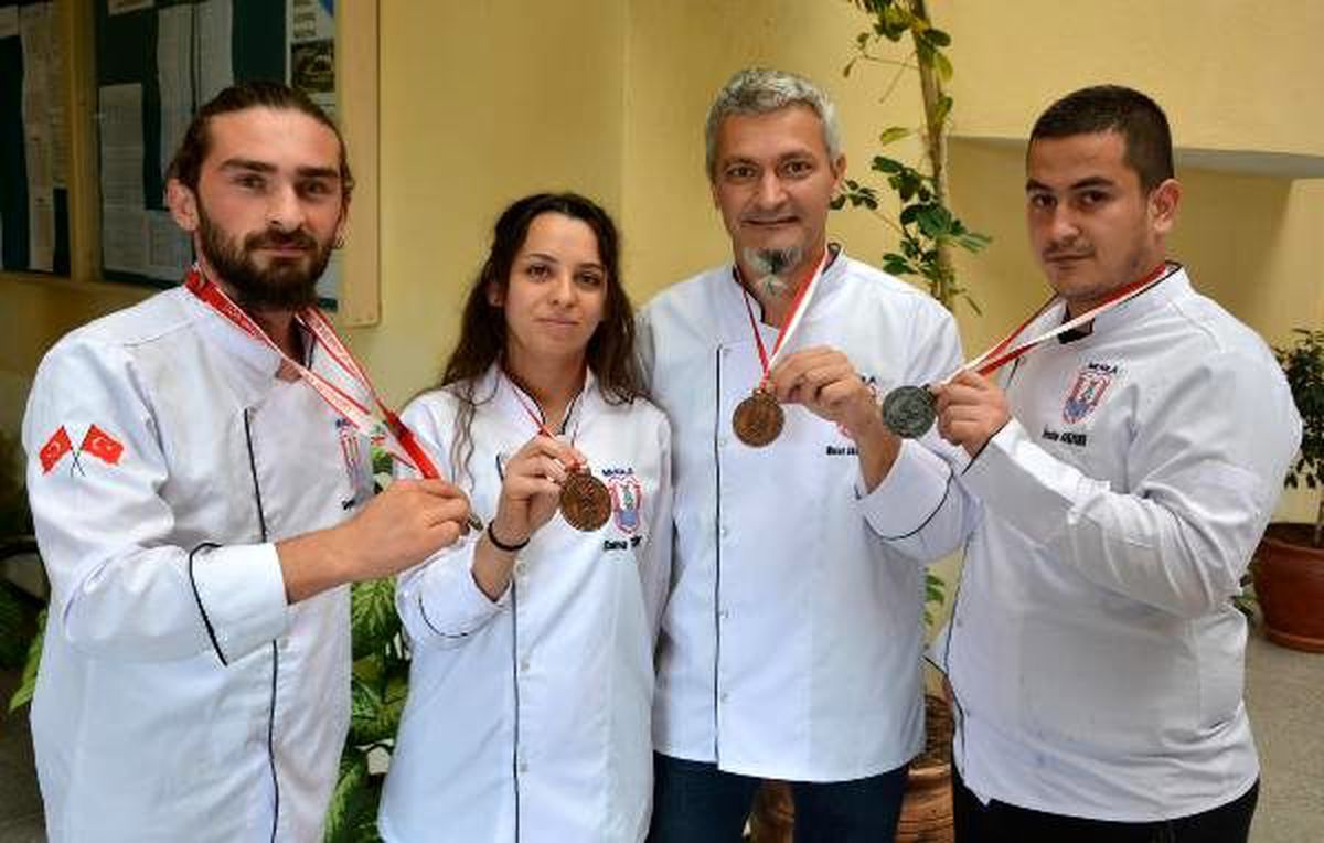 Aşçılık okuyan ekonomist, uluslararası yarışmada ödül aldı