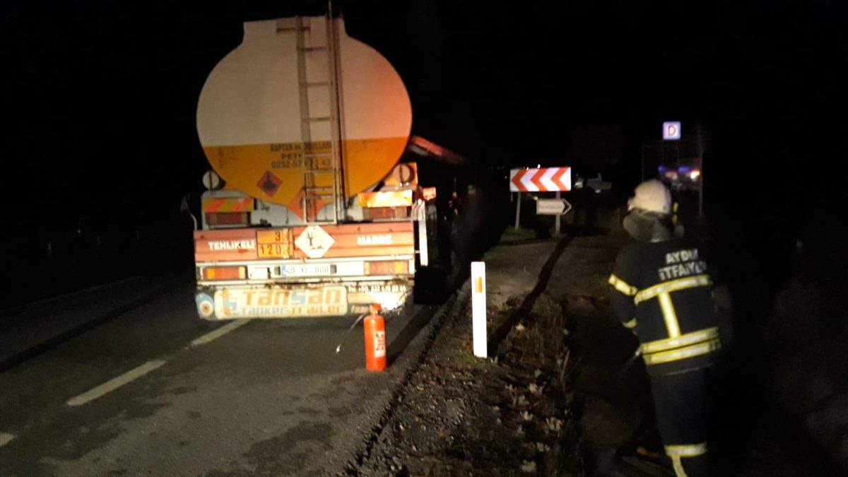 Aydın\'da seyir halindeki petrol tankerinin lastiğinde çıkan yangın söndürüldü