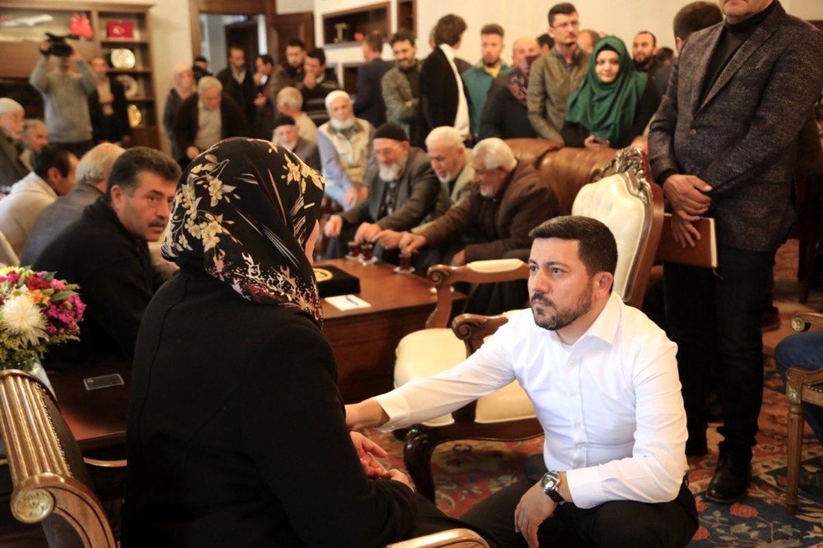 Başkan Rasim Arı ile halk gününe yoğun ilgi