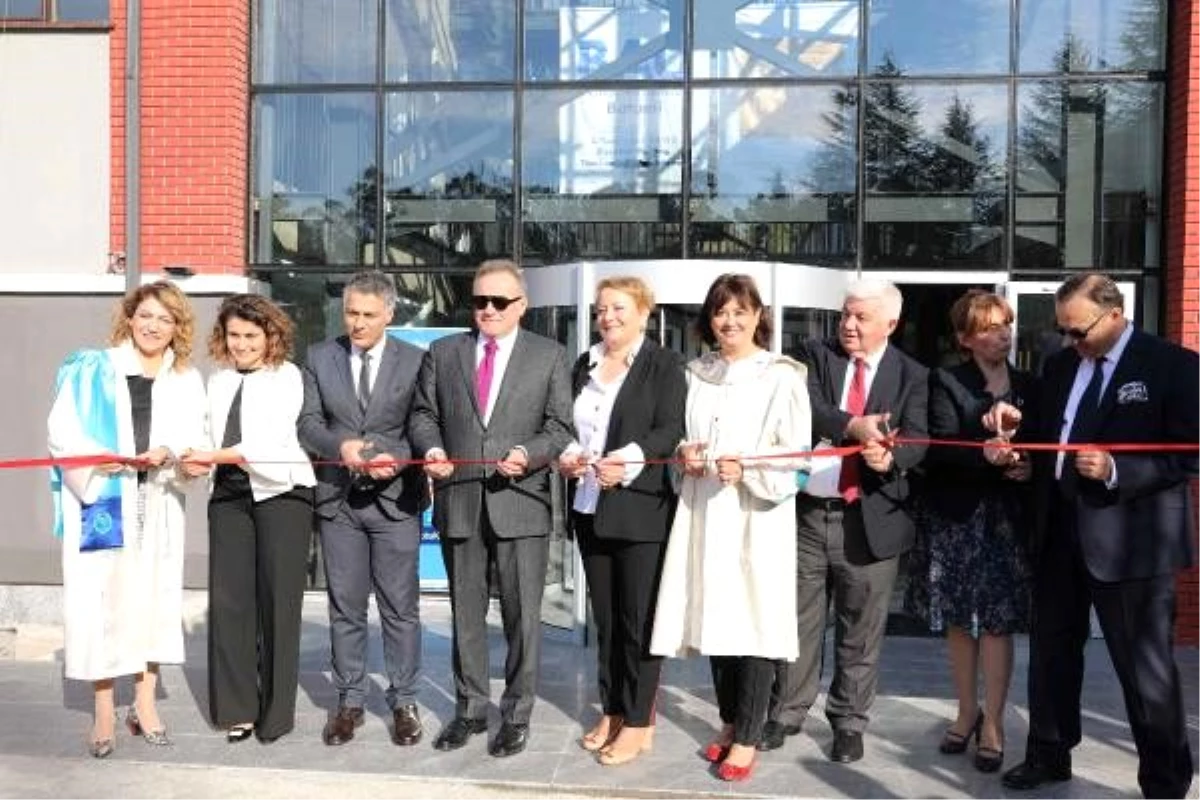 BAU International University Batumi\'nin yeni hizmet binası açıldı