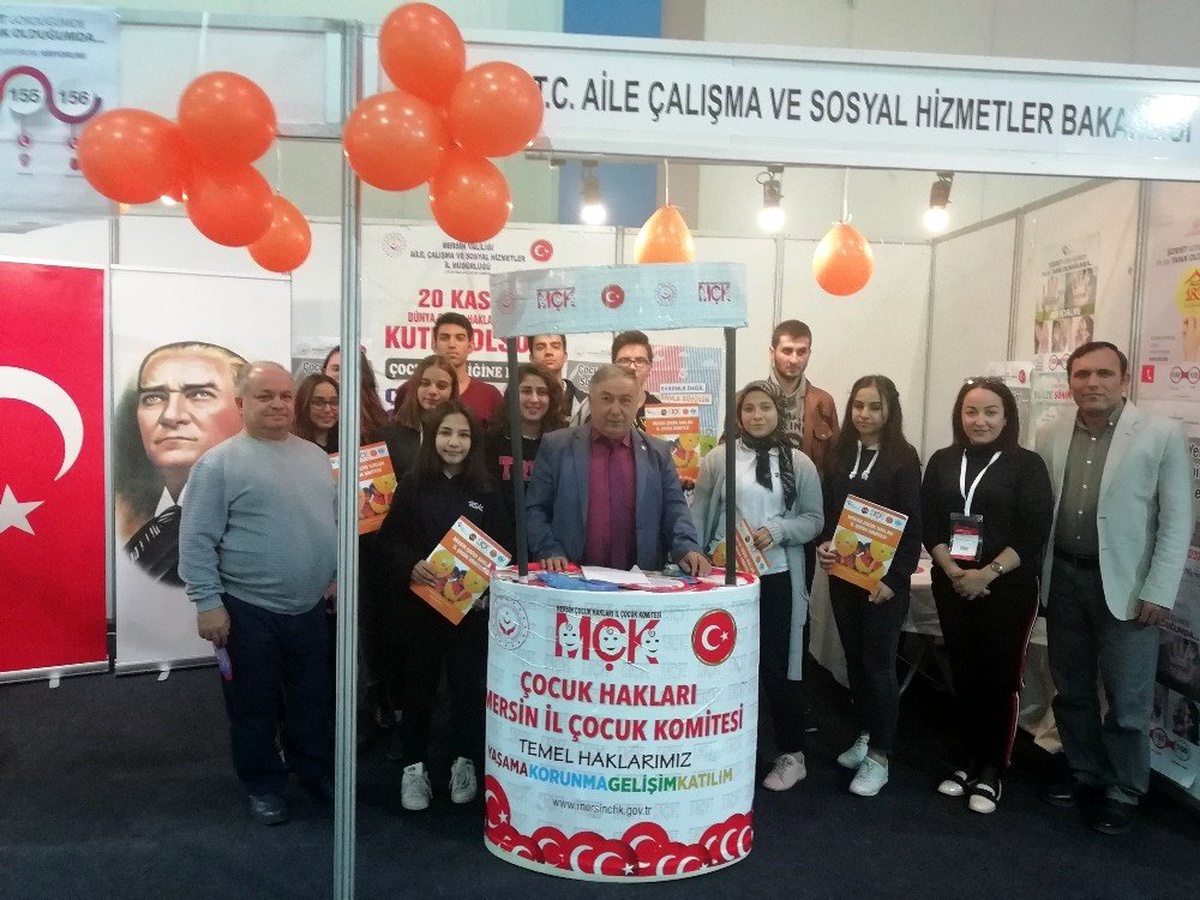 Çocuk Hakları Çocuk Komitesi kitap fuarında stant açtı