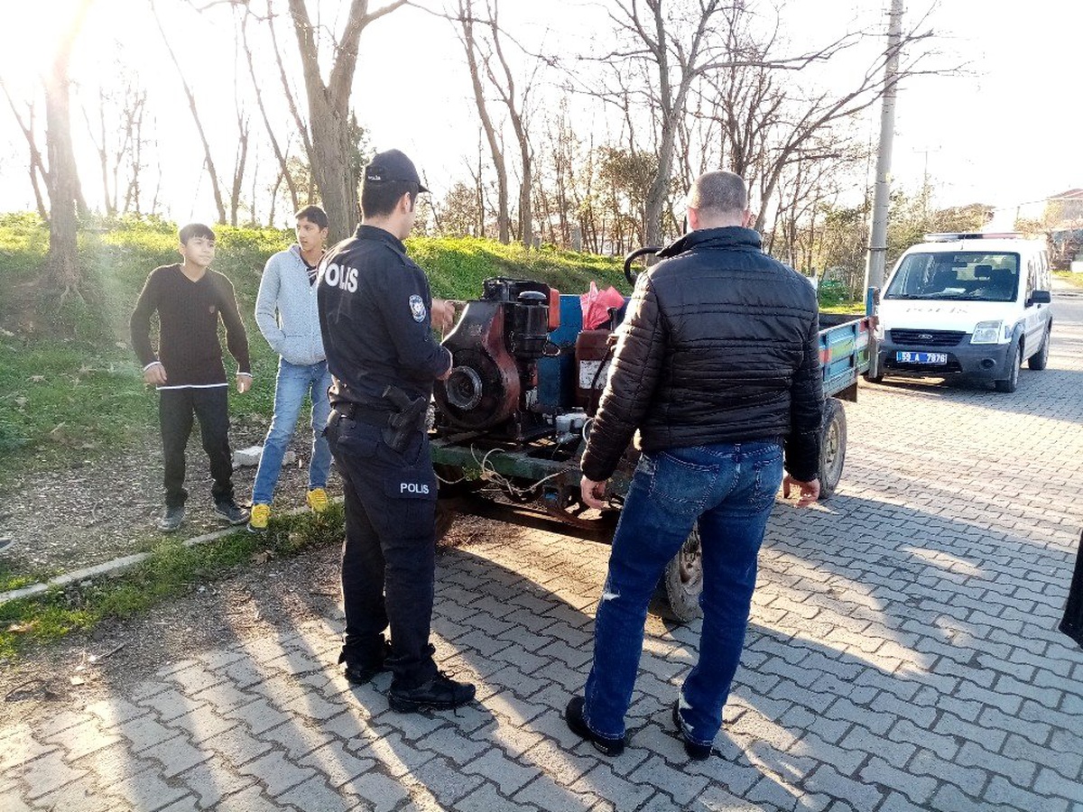 Kaza yaptığı patpatı yedieminden çaldı, ortalığı birbirine kattı