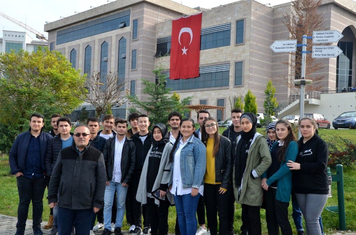 Lise öğrencileri Bartın Üniversitesini ziyaret etti