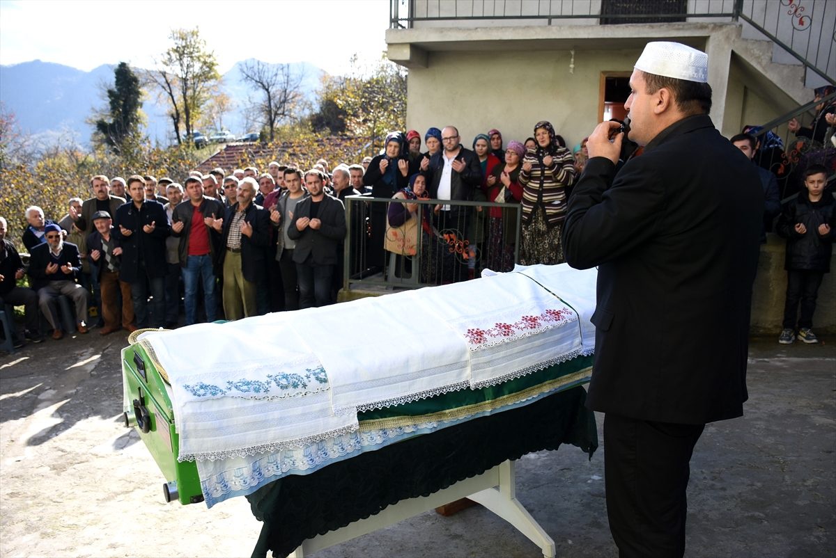 Lösemiden ölen lise öğrencisinin cenazesi defnedildi