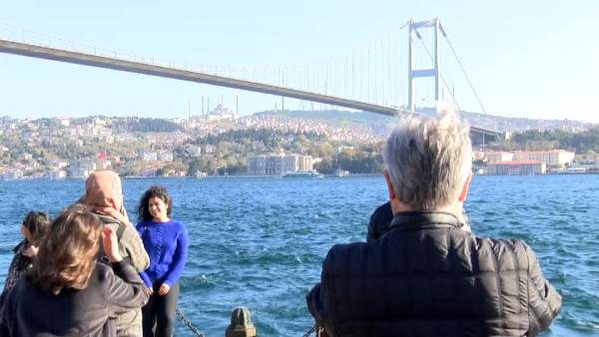 Meteoroloji "yağmur geliyor" dedi ama güneşi görenler sahile akın etti