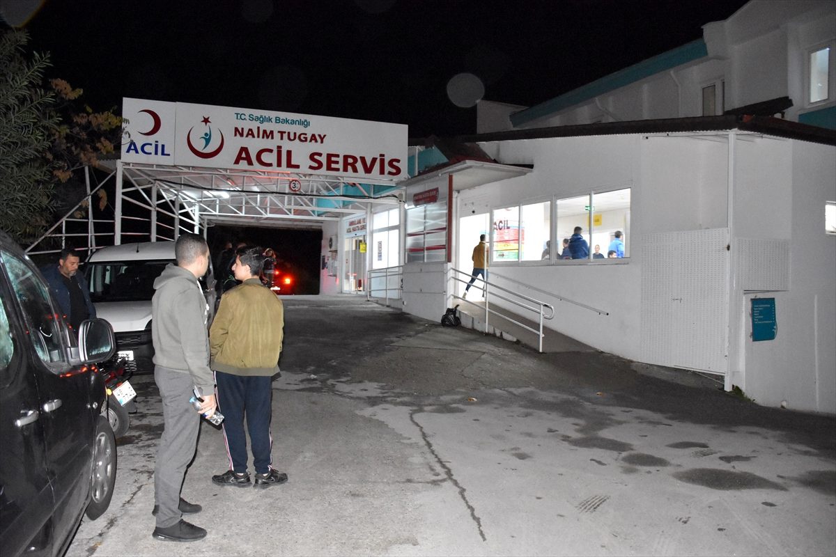 Muğla\'da gıda zehirlenmesi şüphesiyle 23 kişi hastaneye kaldırıldı