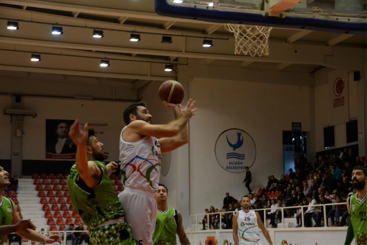 Petkim Spor, Manisa Büyükşehir Belediye\'yi 79-75 mağlup etti