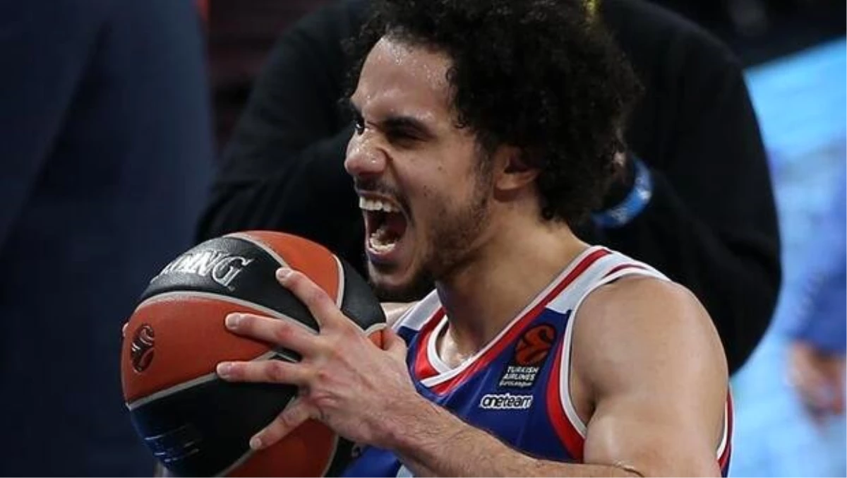 Shane Larkin coştu, Anadolu Efes zirveye oturdu!