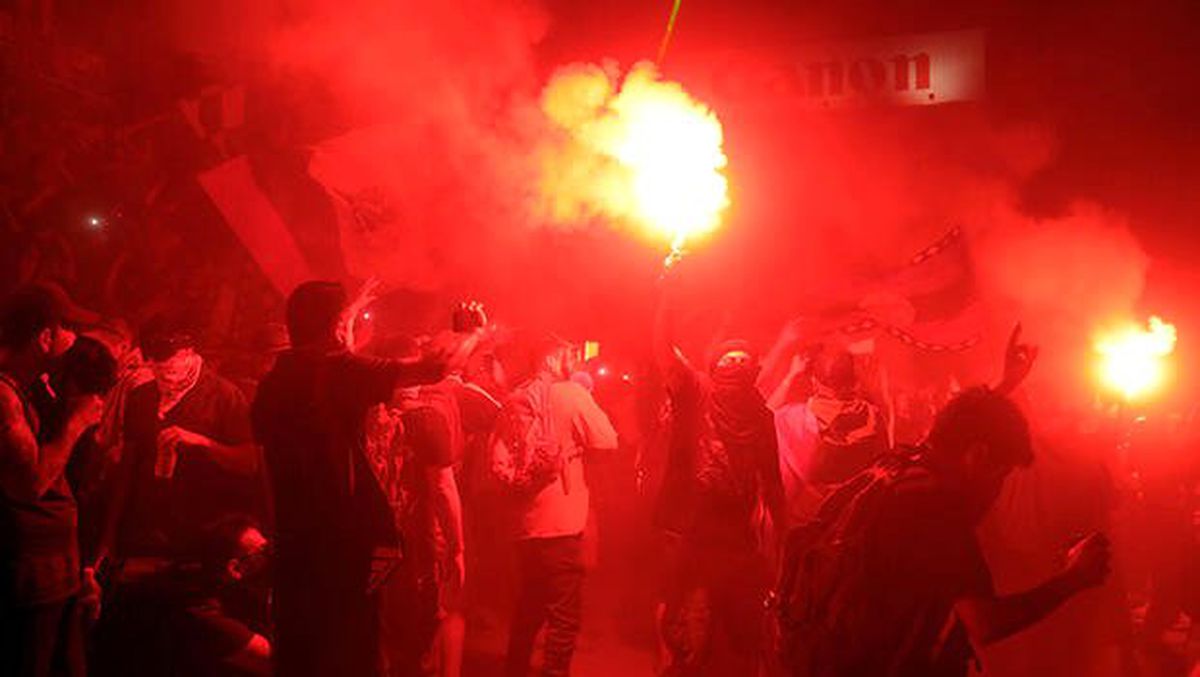 Şili\'de protestolar nedeniyle futbola ara verildi!