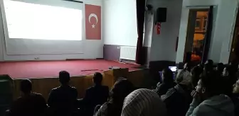 Sinema salonları olmayan Ardahanlılara film keyfini gençler yaşatıyor