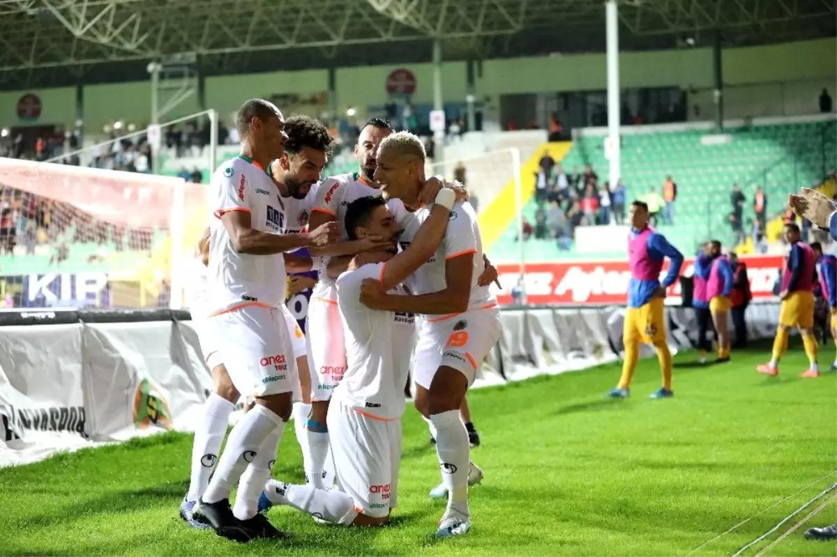 Süper Lig: A. Alanyaspor: 2 - MKE Ankaragücü: 0 (İlk yarı )