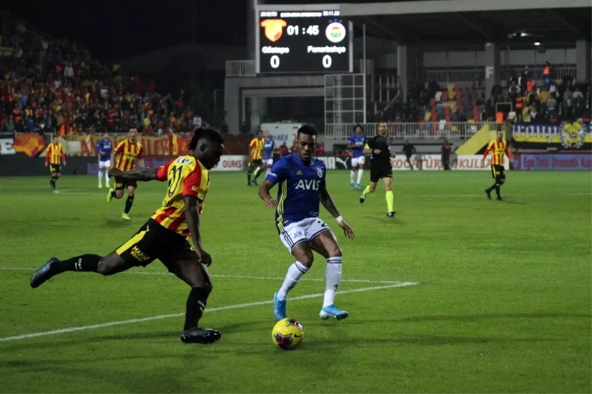 Süper Lig: Göztepe: 1 - Fenerbahçe: 1 (İlk Yarı)