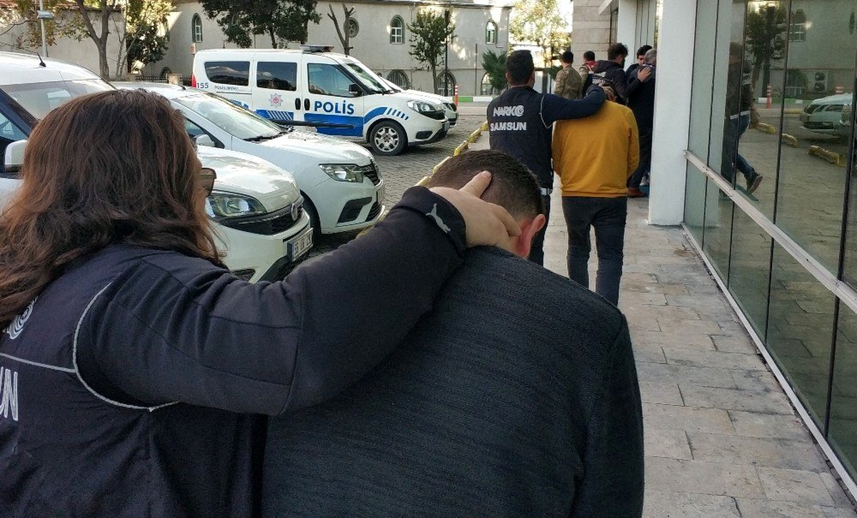 Tırda ele geçen 12 kilo esrarla ilgili 1 tutuklama