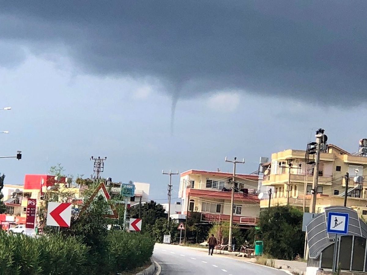 Alanya\'da art arda hortumlar