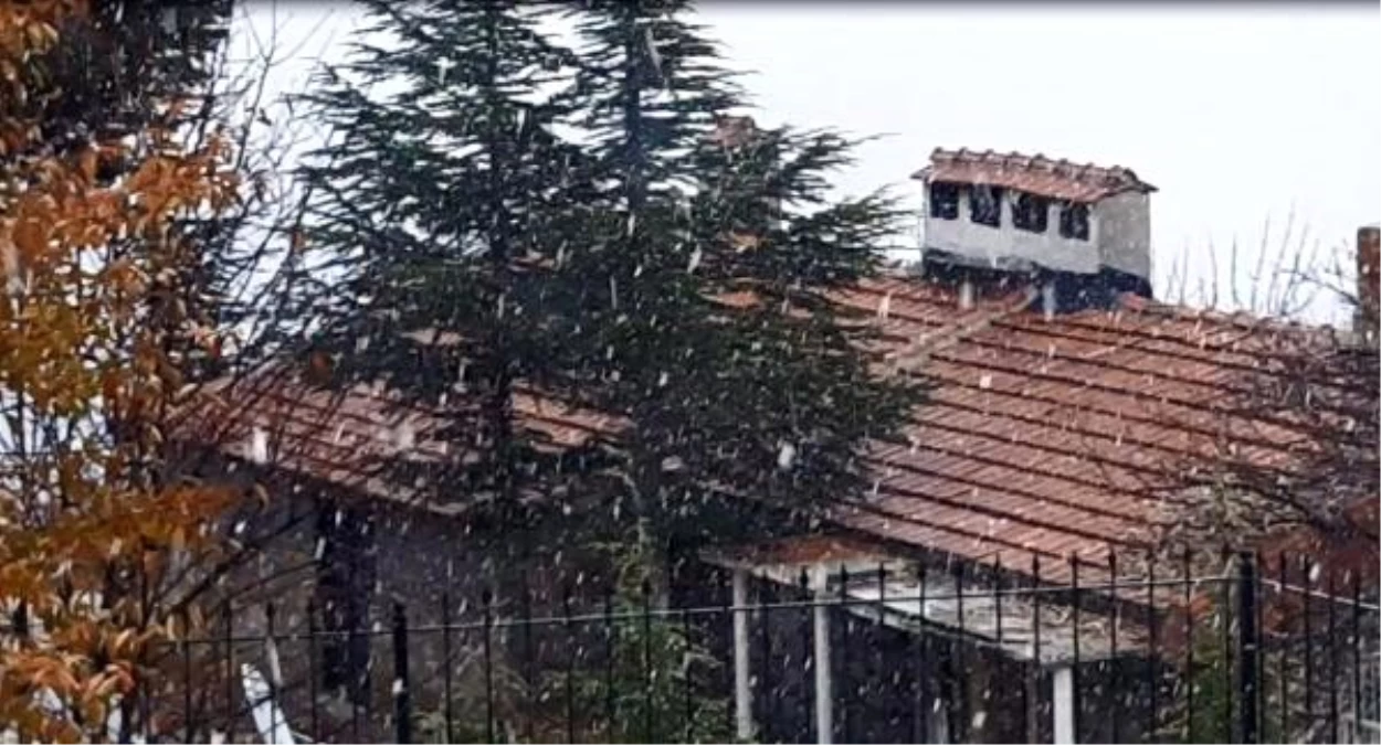 Antalya Saklıkent\'e mevsimin ilk karı yağdı