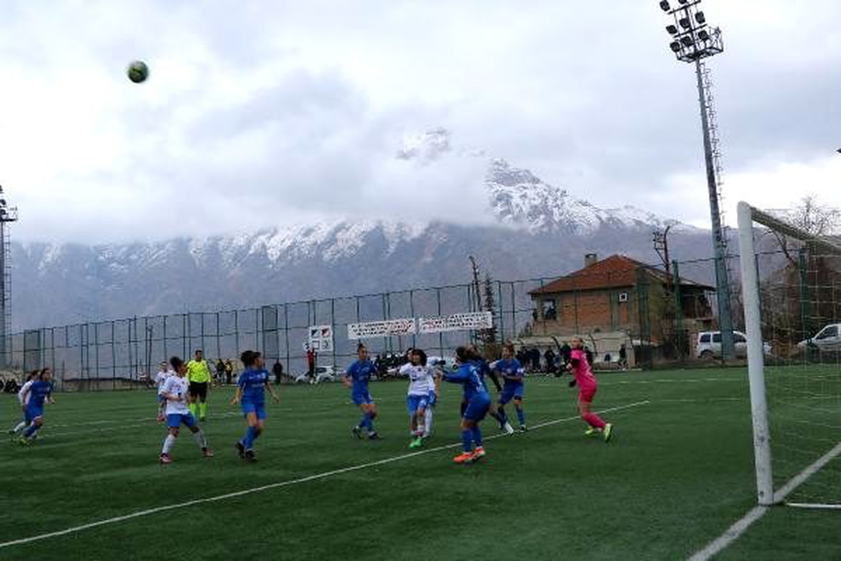 Ataşehir Belediyespor: 2-3 (Kadın Futbol 1\'inci Ligi)