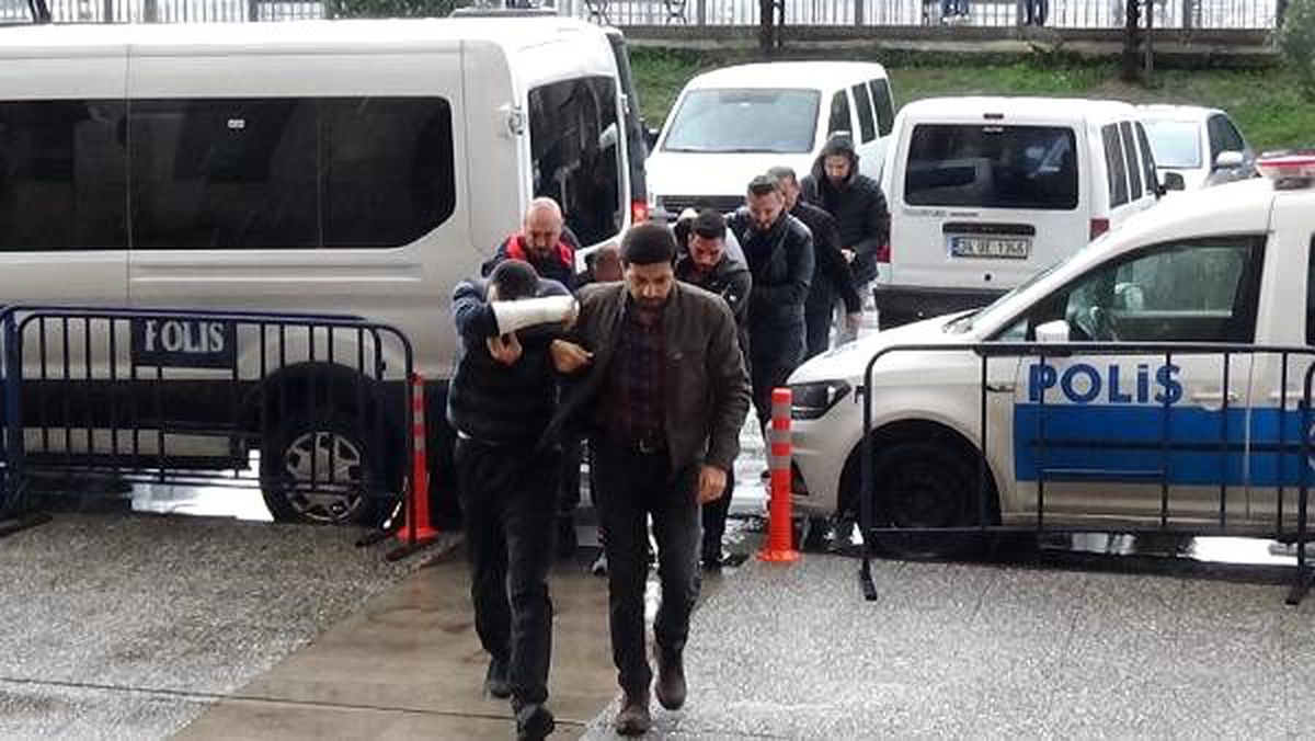 Bartholomeos\'un evine giren hırsızlar adliyeye getirildi