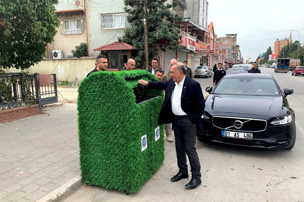 Çöp konteynırları da "yeşilleniyor"