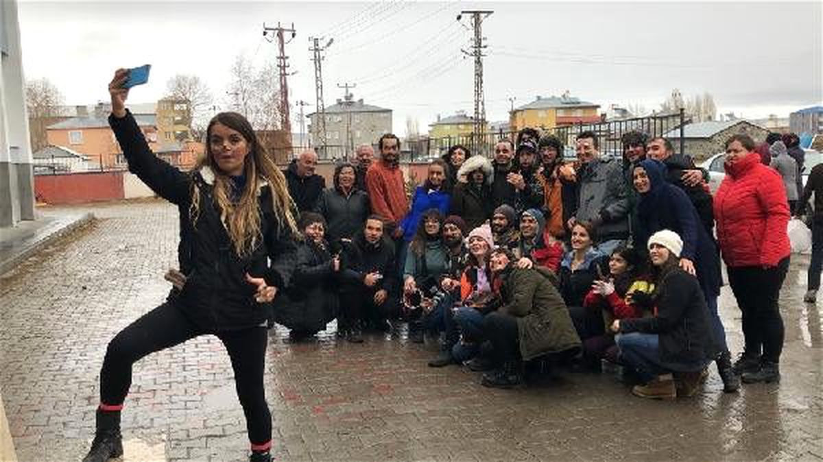 Doğu Ekspresi ile yardım dağıtmaya geldiler