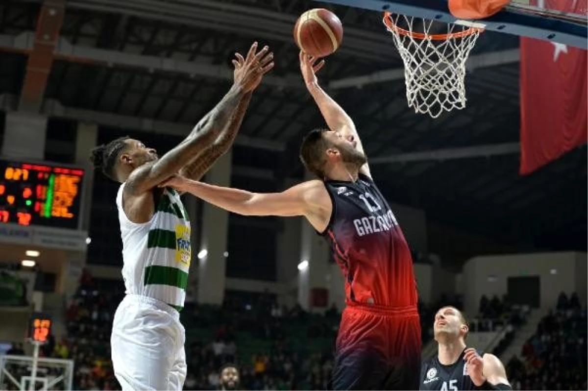 Frutti Extra Bursaspor - Gaziantep Basketbol: 87-106