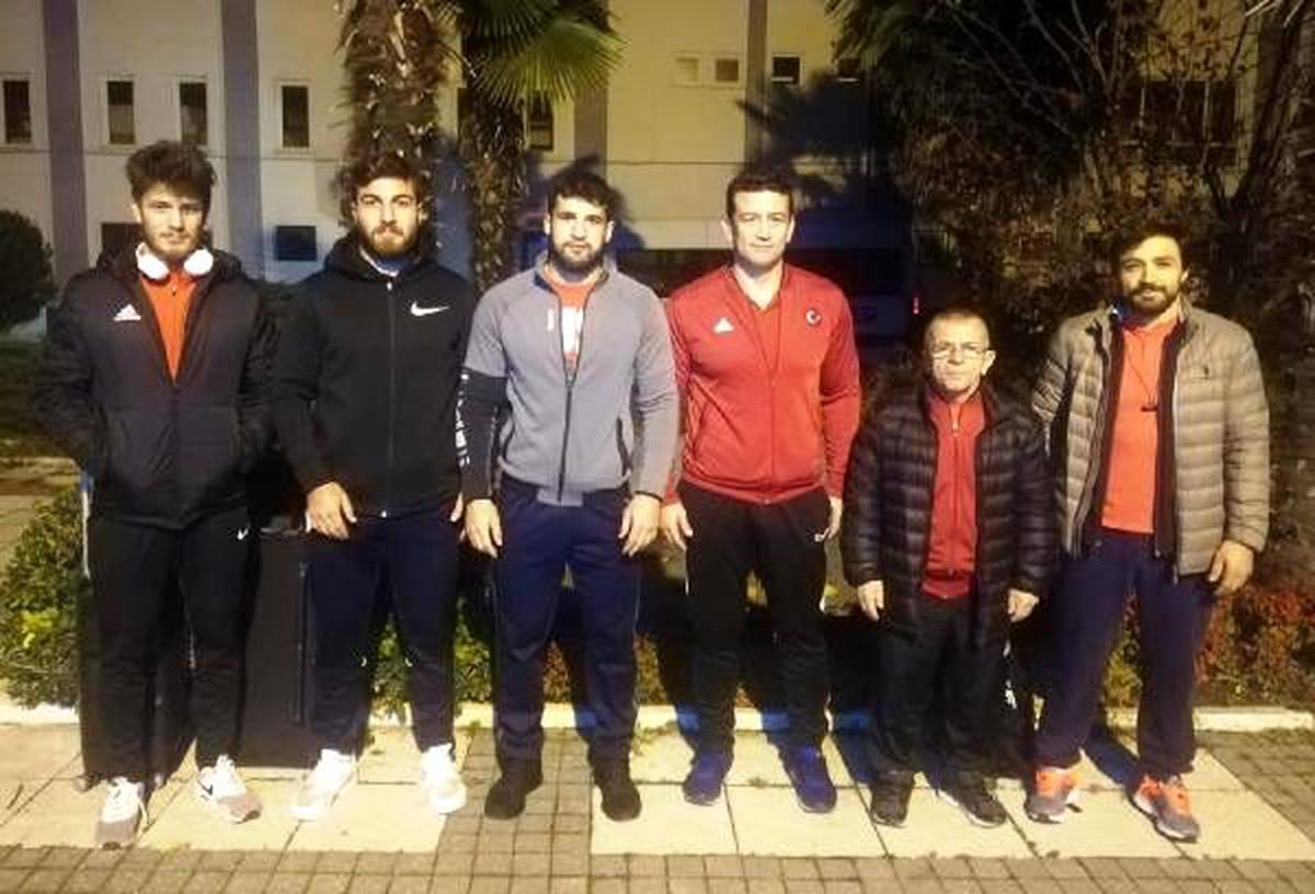 Grekoromen Güreş Milli Takımı, Moskova\'dan dört madalya ile dönüyor