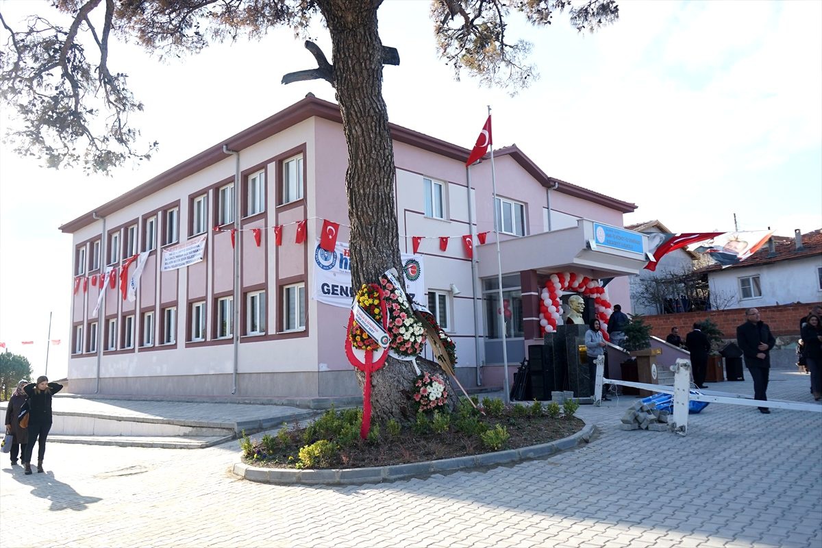 Hak-İş Hizmet-İş Sendikası Kocaseyit İlkokulu törenle açıldı