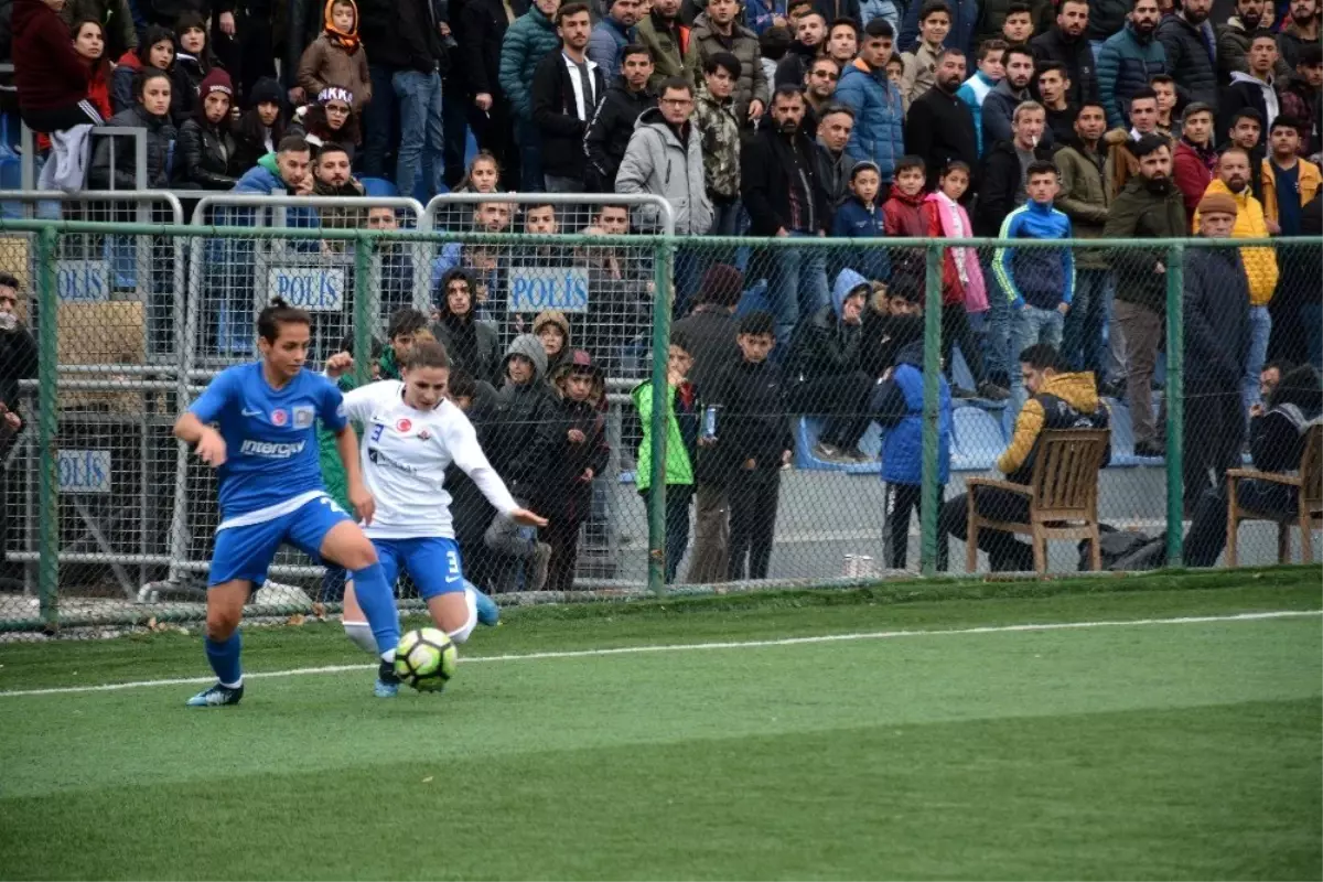 Hakkarigücü kendi evinde 3-2 yenildi